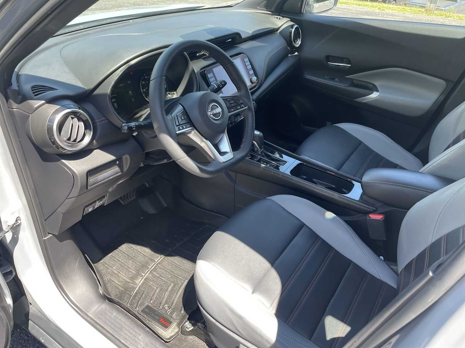 2024 Nissan Kicks SR Xtronic CVT