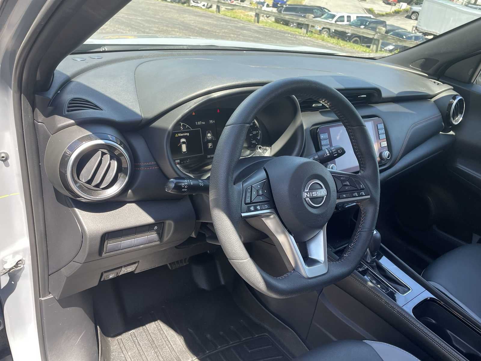 2024 Nissan Kicks SR Xtronic CVT