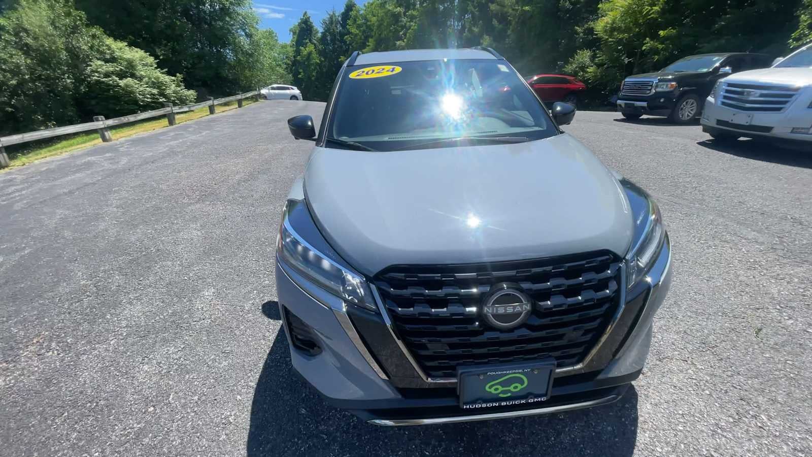 2024 Nissan Kicks SR Xtronic CVT
