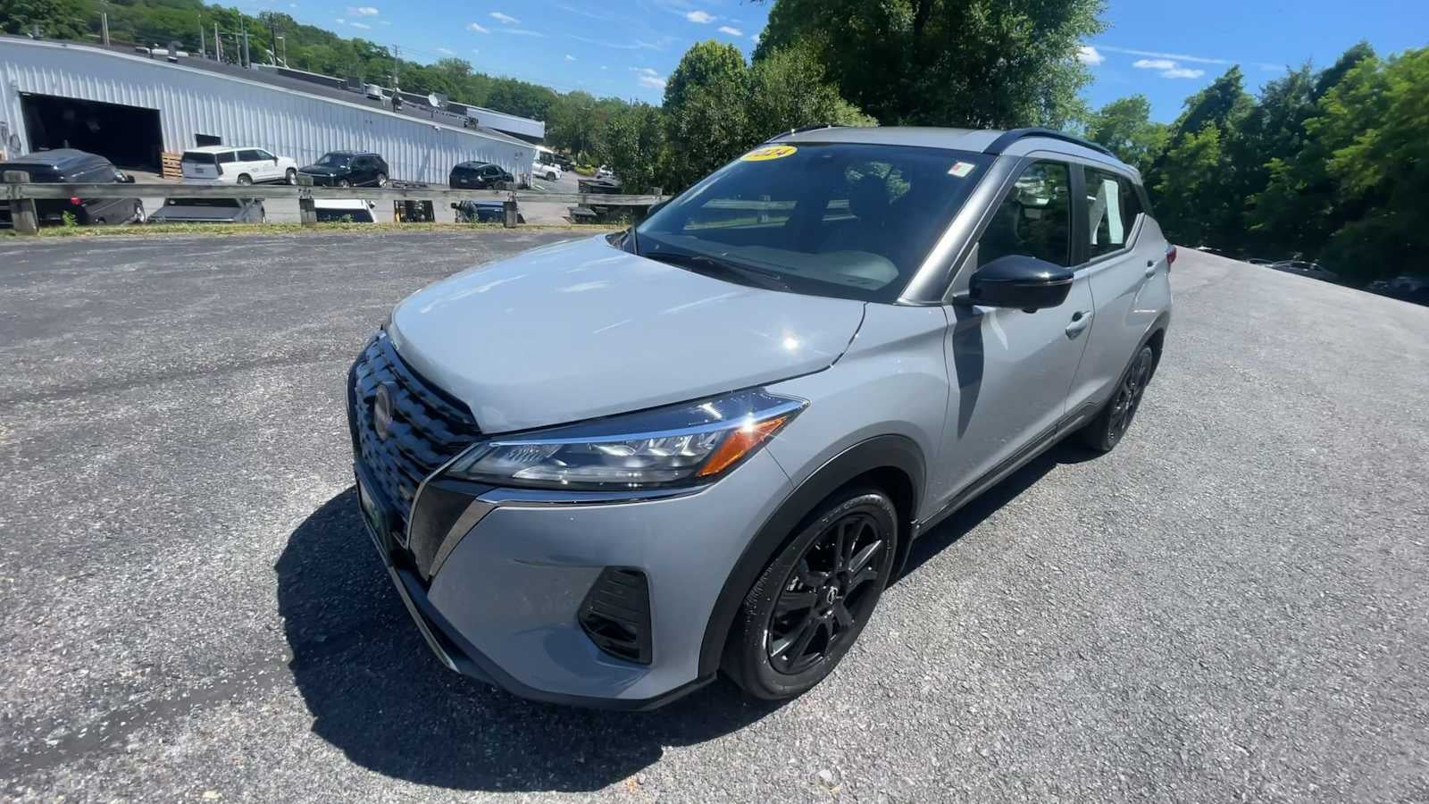 2024 Nissan Kicks SR Xtronic CVT