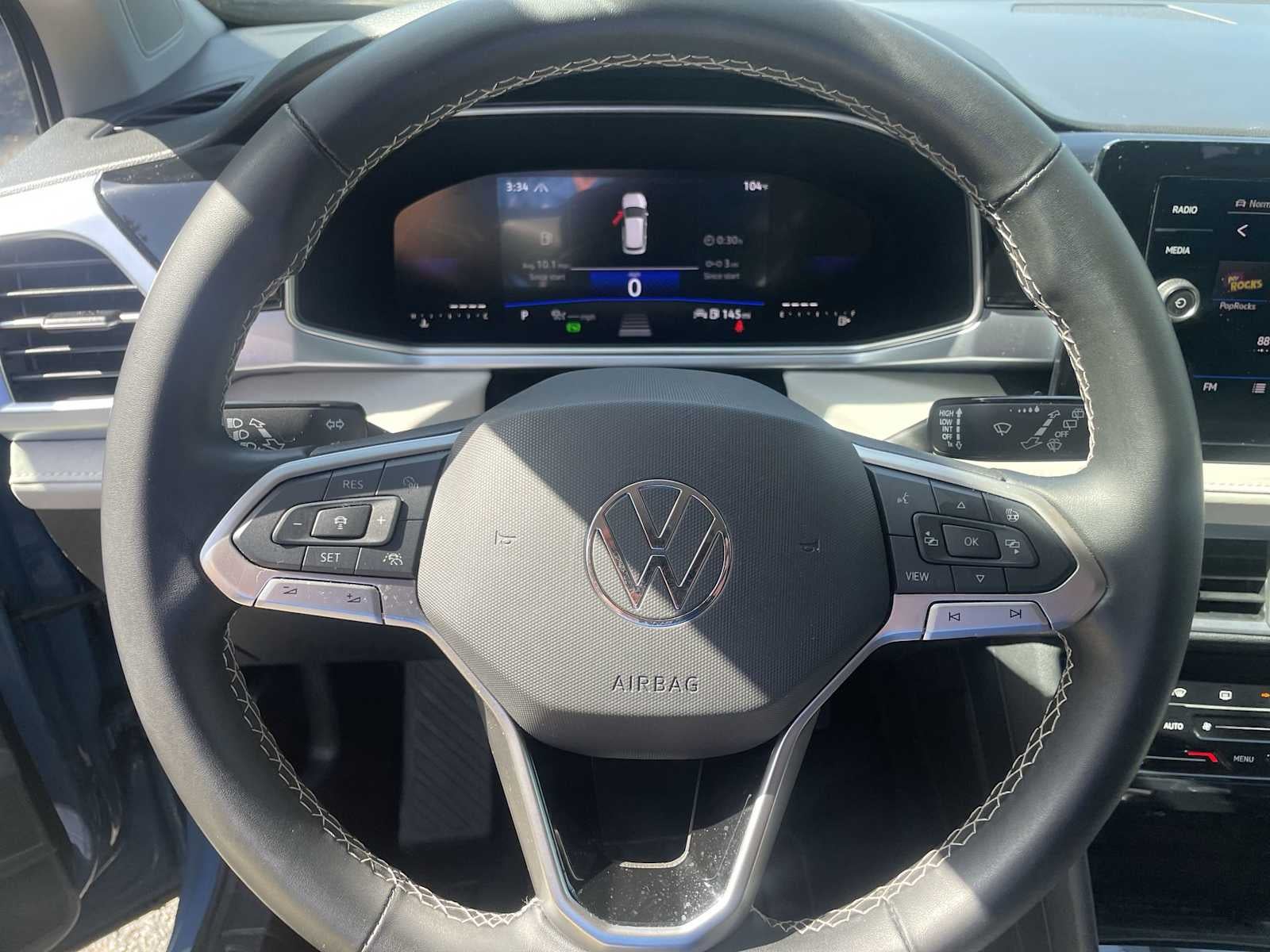 2025 Volkswagen Taos SE