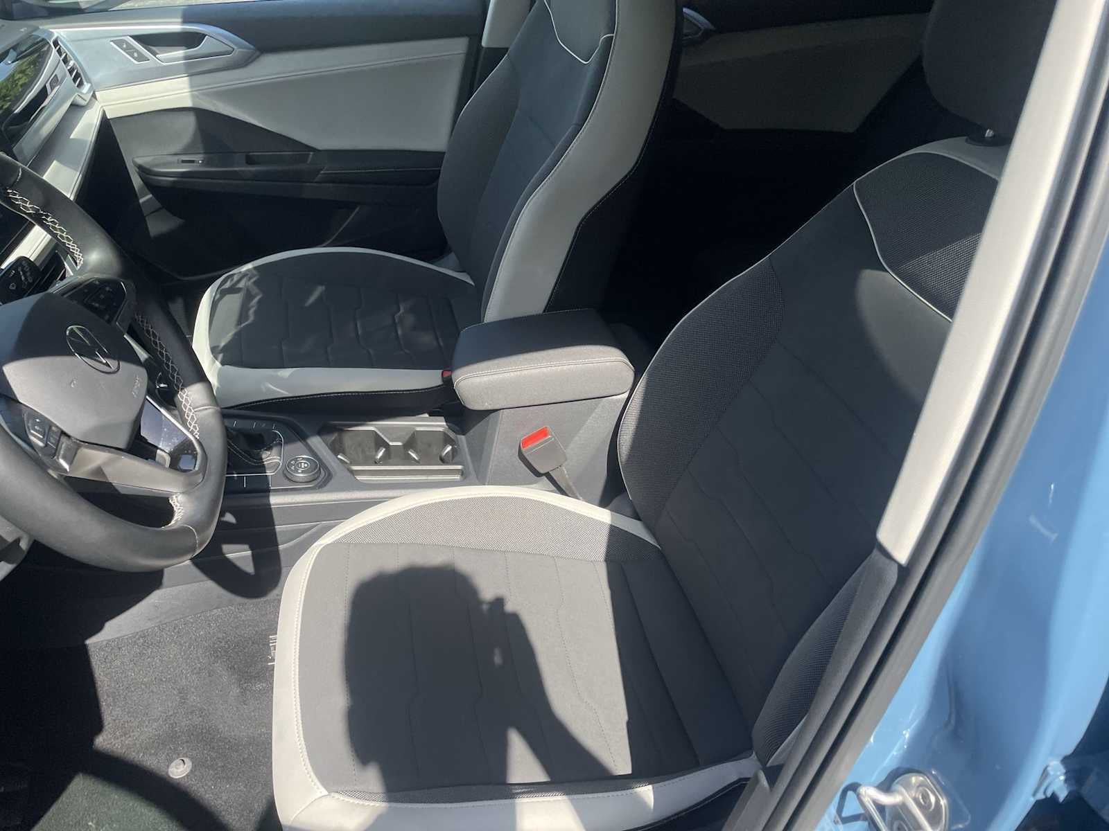 2025 Volkswagen Taos SE