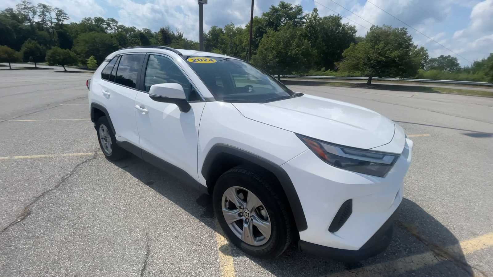 2024 Toyota RAV4 Hybrid XLE