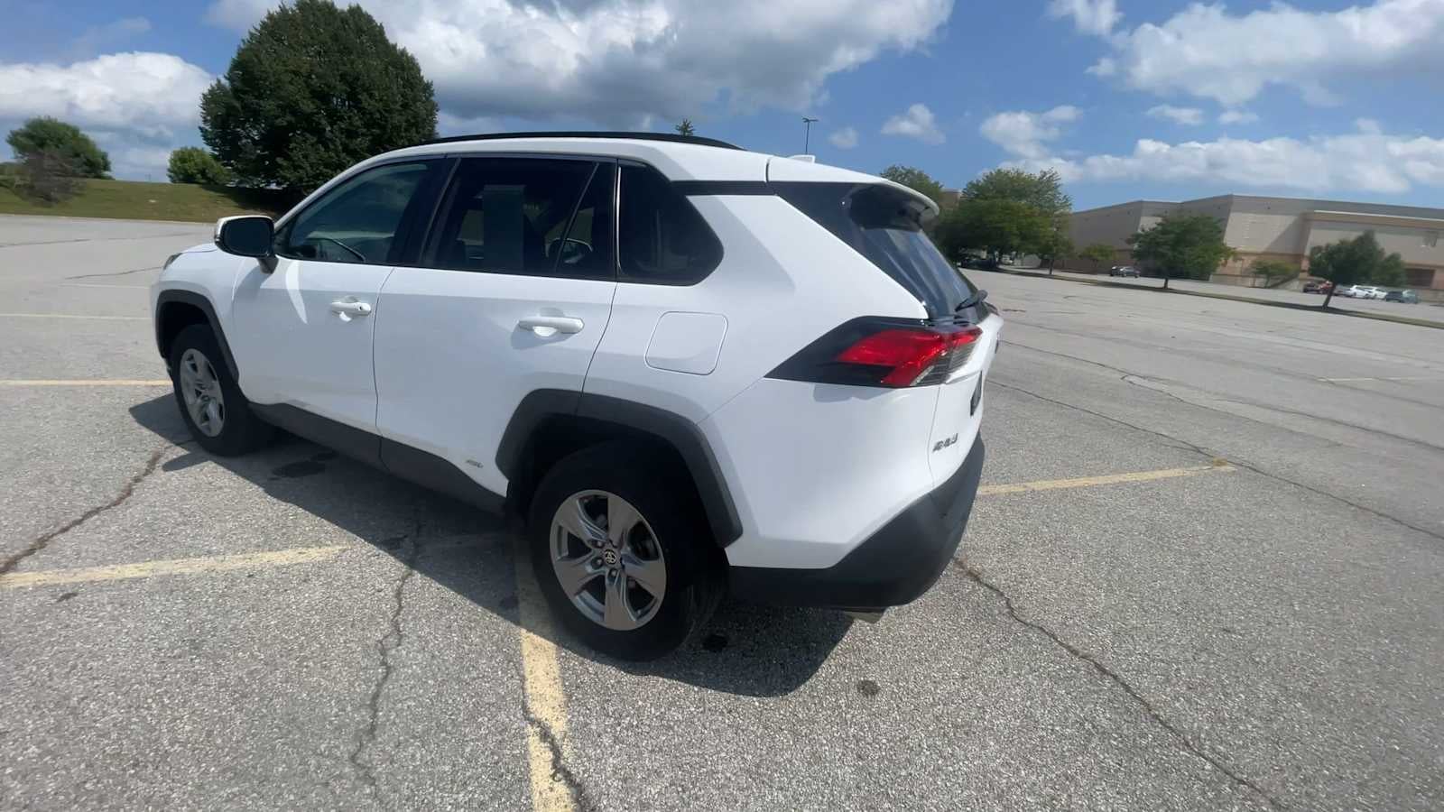 2024 Toyota RAV4 Hybrid XLE