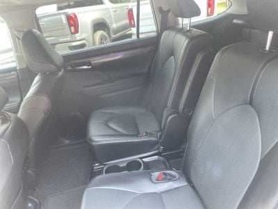 2022 Toyota Highlander Hybrid Limited