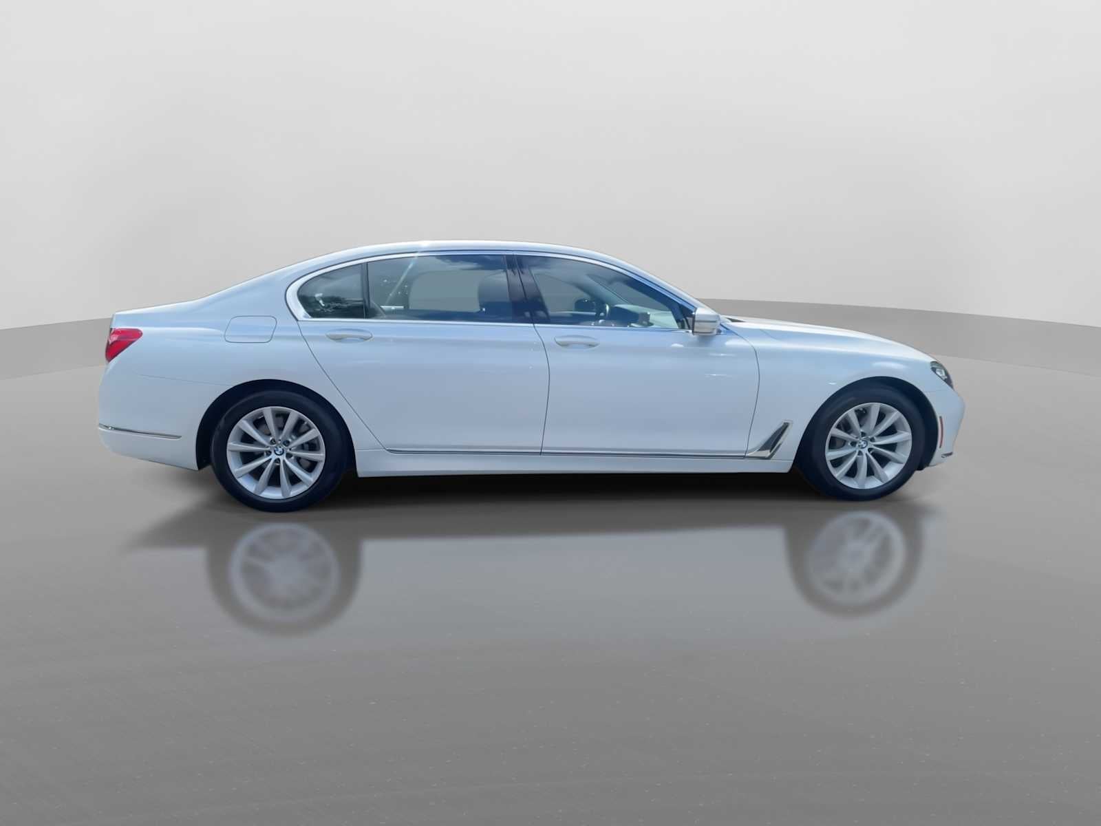 2019 BMW 740i xDrive