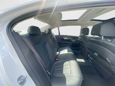 2019 BMW 740i xDrive