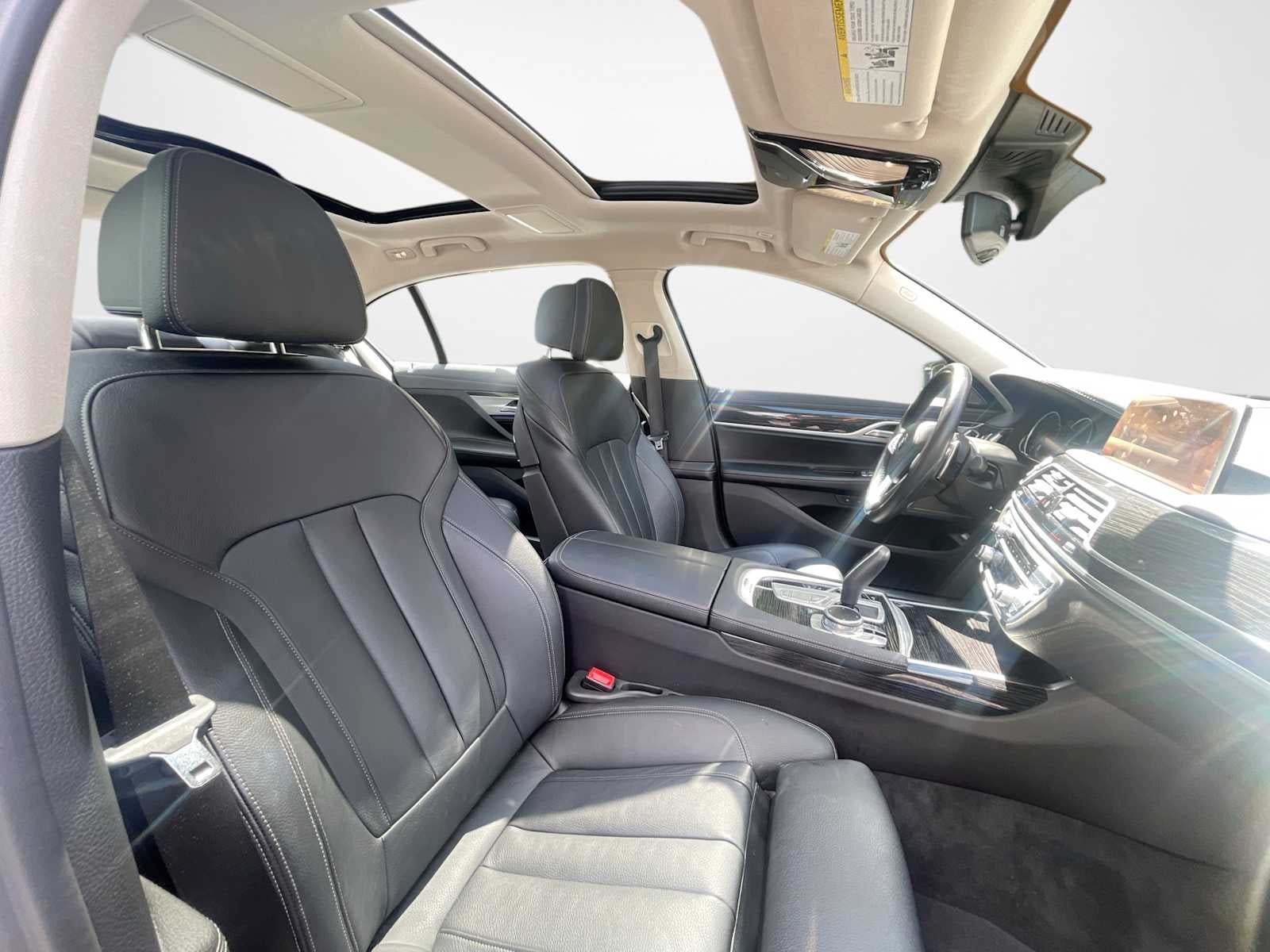 2019 BMW 740i xDrive