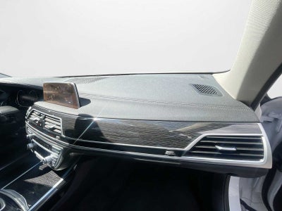 2019 BMW 740i xDrive