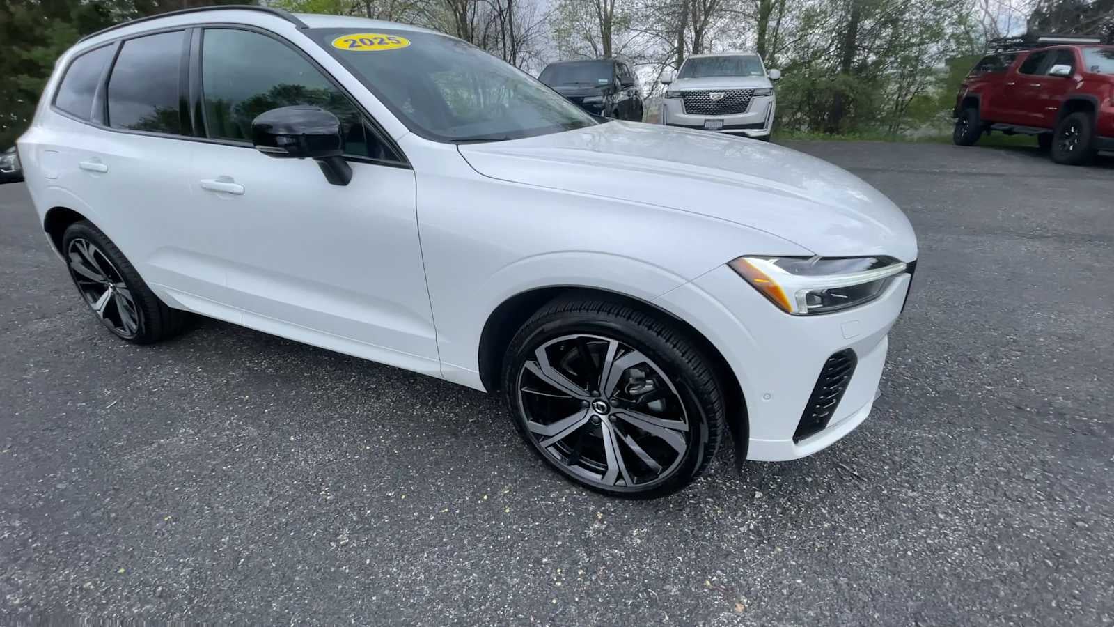 2025 Volvo XC60 Plug-In Hybrid Ultra, T8 AWD Electric/Gasoline, Dark