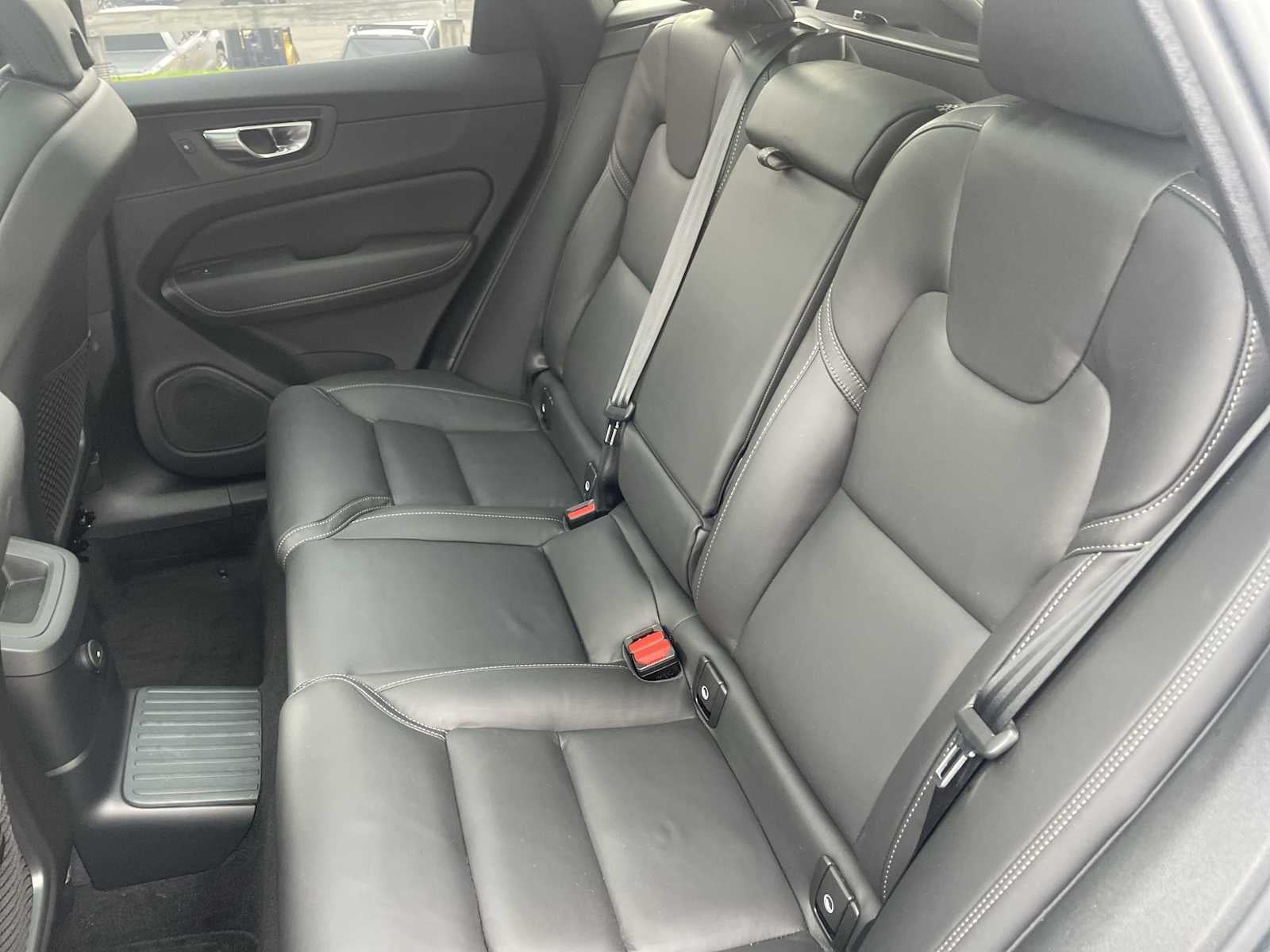 2025 Volvo XC60 Plug-In Hybrid Ultra, T8 AWD Electric/Gasoline, Dark